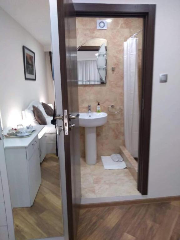 Luxury Apartment At Pirosmani 22 In Central 보르조미 객실 사진