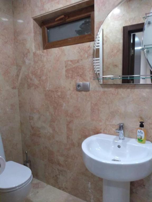 Luxury Apartment At Pirosmani 22 In Central 보르조미 객실 사진